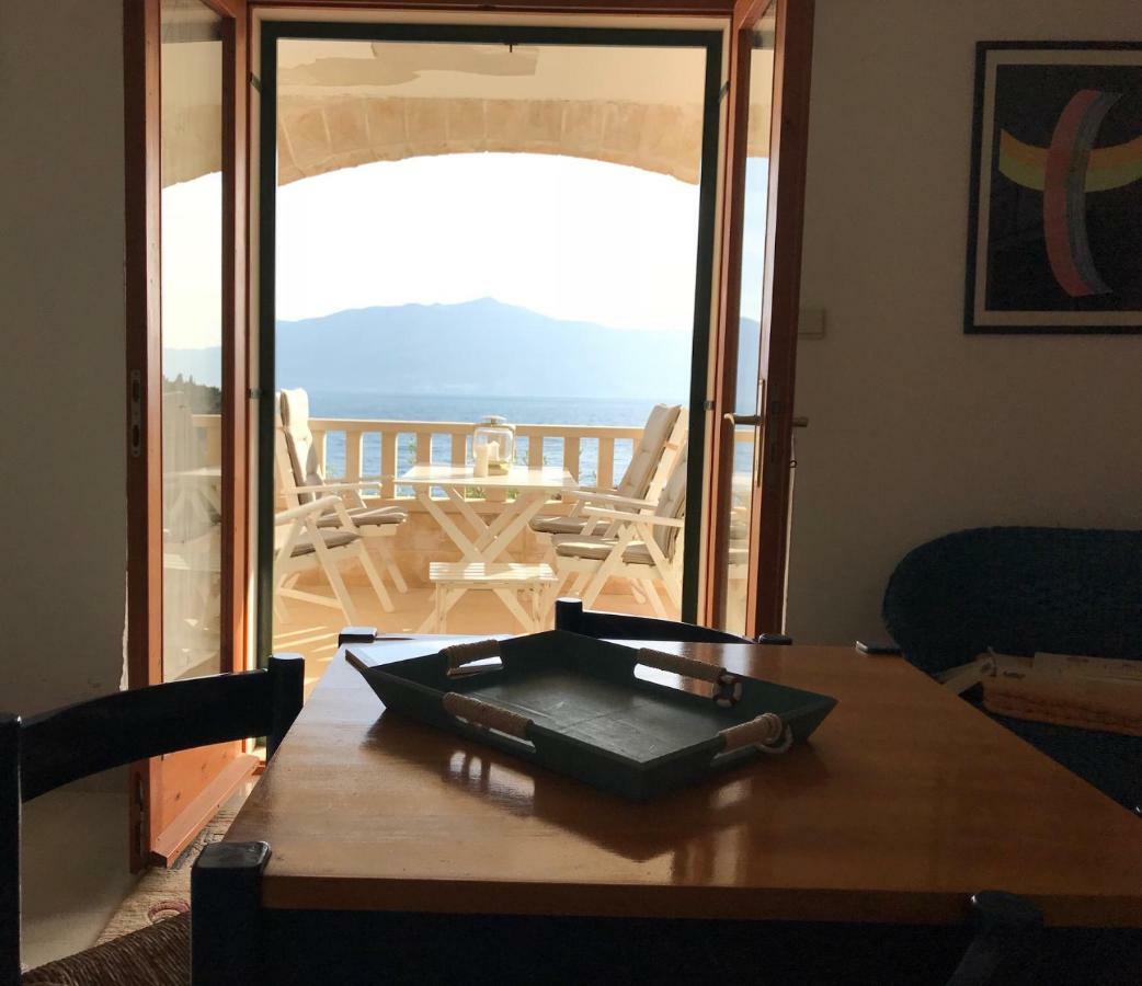 Beach Apartmant Postira Buitenkant foto
